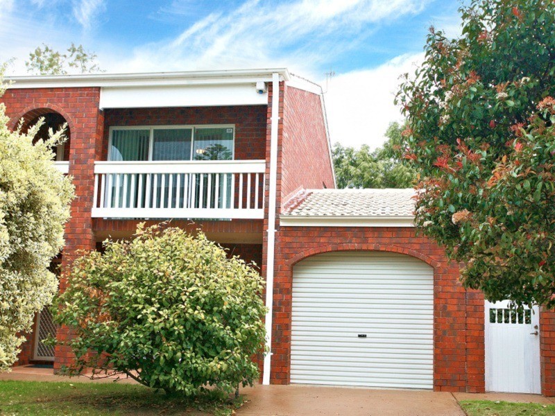 10/12 Newland Street, Victor Harbor SA 5211