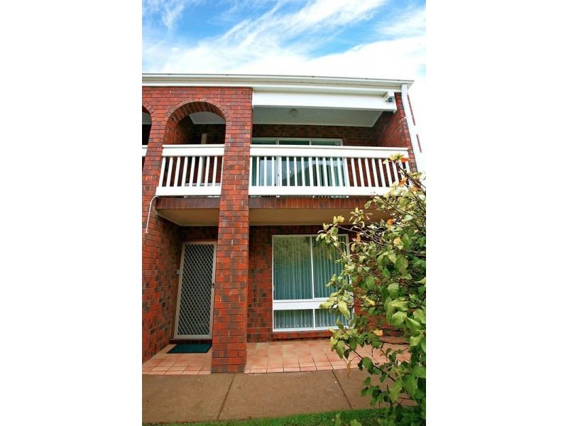 10/12 Newland Street, Victor Harbor SA 5211