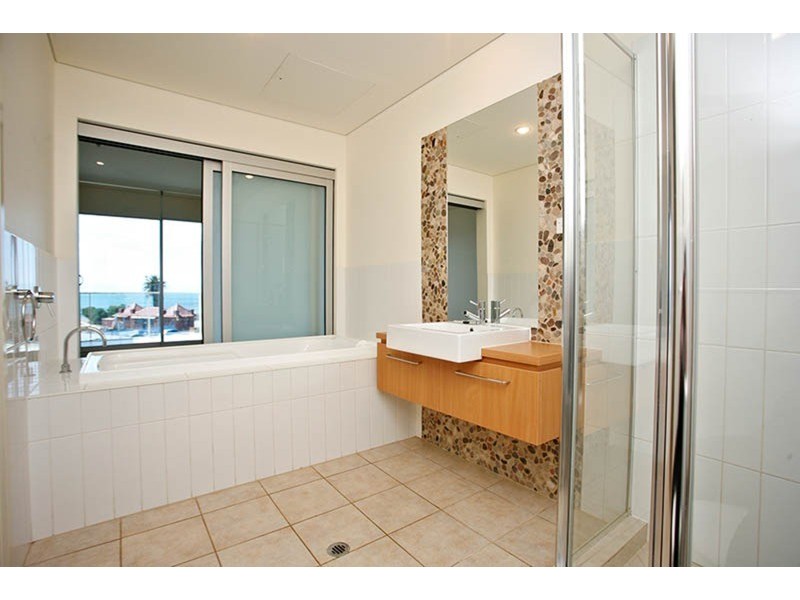 305/162 Hindmarsh  Road, Victor Harbor SA 5211