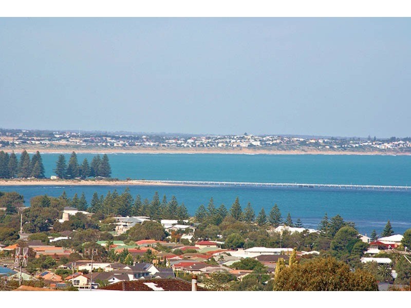 6 Olive Grove Road, Encounter Bay SA 5211
