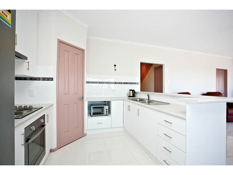 6 Olive Grove Road, Encounter Bay SA 5211
