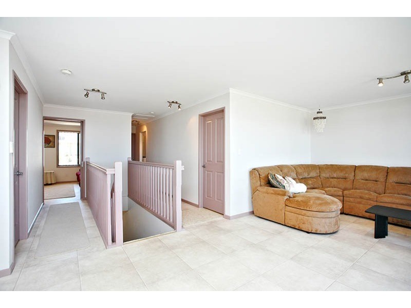 6 Olive Grove Road, Encounter Bay SA 5211