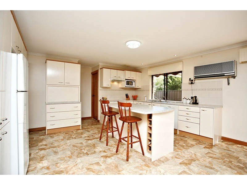 120 Canterbury Road, Victor Harbor SA 5211