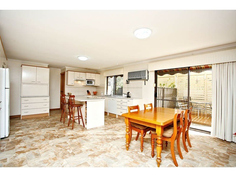 120 Canterbury Road, Victor Harbor SA 5211