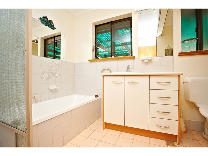 120 Canterbury Road, Victor Harbor SA 5211