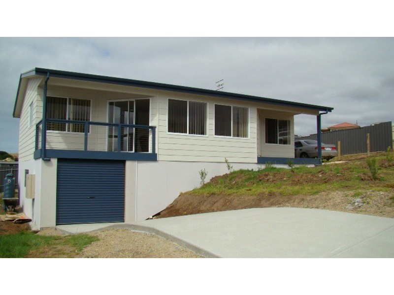 24 Humpback Road, Encounter Bay SA 5211