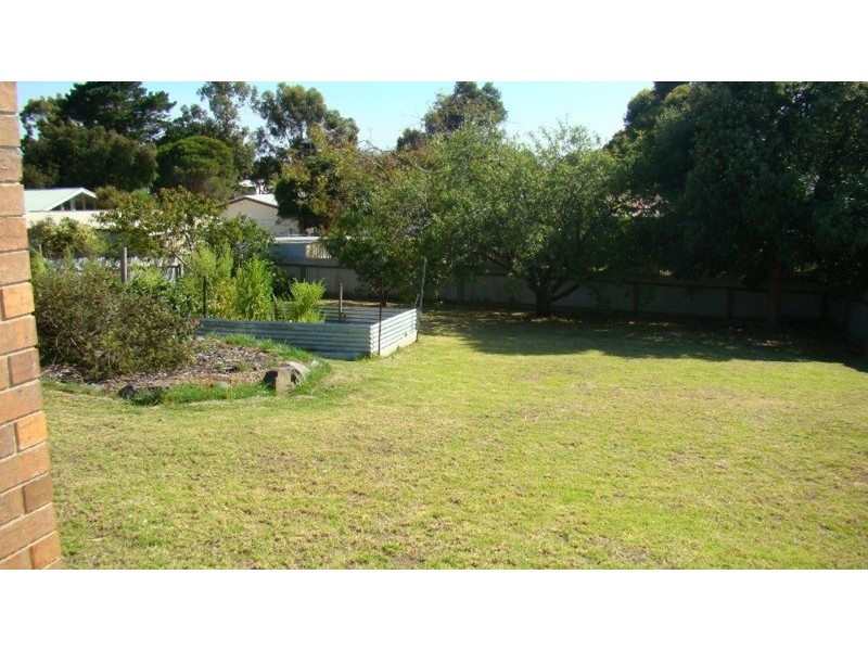 12 Laurie Avenue, Encounter Bay SA 5211