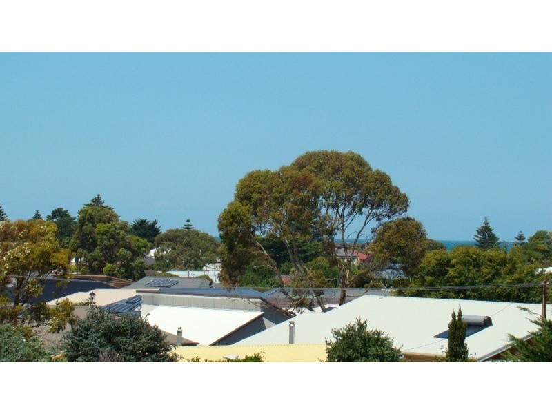 12 Laurie Avenue, Encounter Bay SA 5211