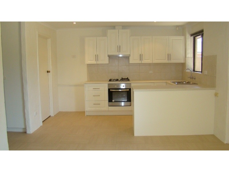 4/4 Graham  Street, Victor Harbor SA 5211