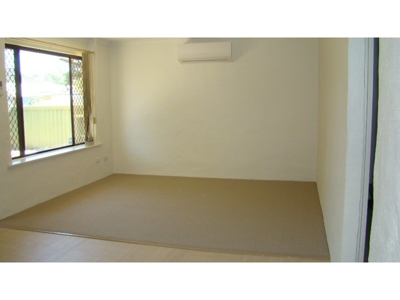 4/4 Graham  Street, Victor Harbor SA 5211