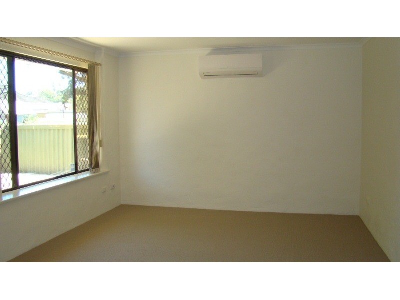 4/4 Graham  Street, Victor Harbor SA 5211