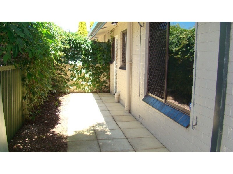 4/4 Graham  Street, Victor Harbor SA 5211