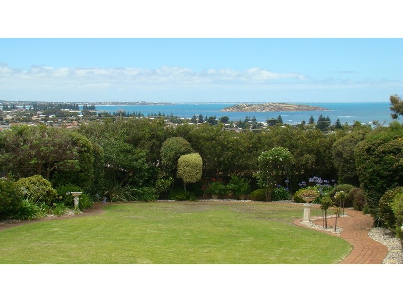16 Dodson Road, Encounter Bay SA 5211