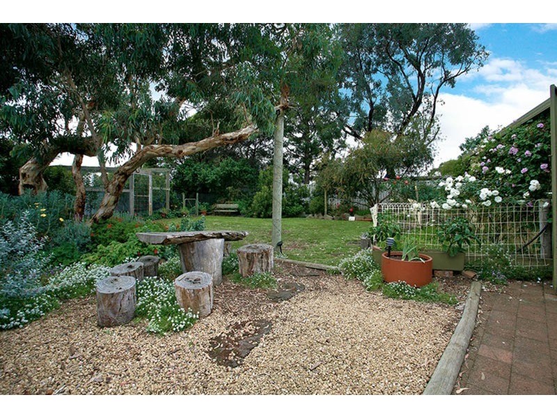 16 Folkestone Terrace, Victor Harbor SA 5211