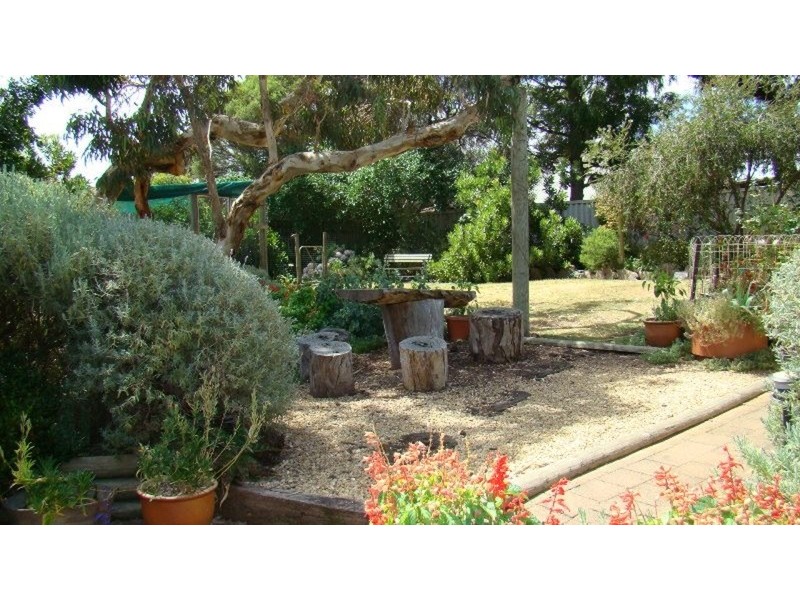 16 Folkestone Terrace, Victor Harbor SA 5211