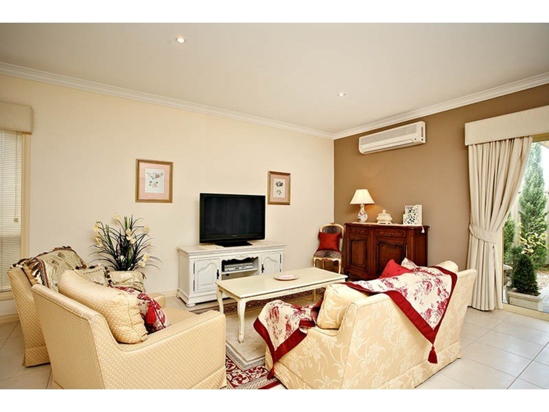 1/27 Seaview Road, Victor Harbor SA 5211