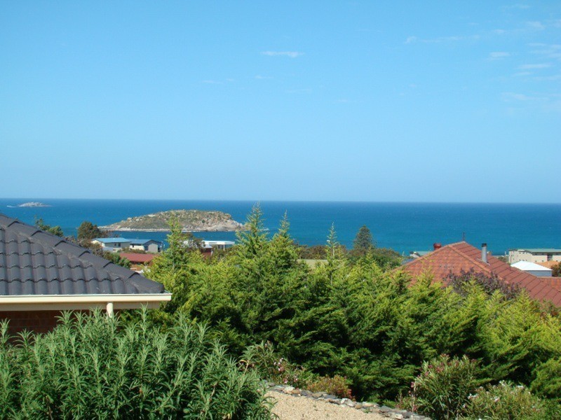 15 Davies Street, Encounter Bay SA 5211