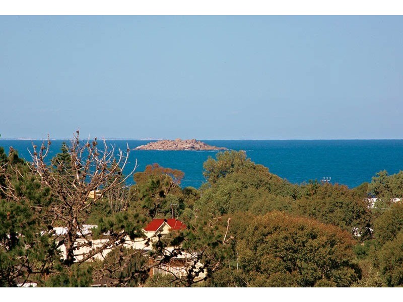 9 Laurie Avenue, Encounter Bay SA 5211