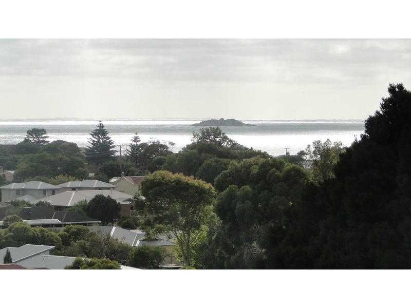 9 Laurie Avenue, Encounter Bay SA 5211