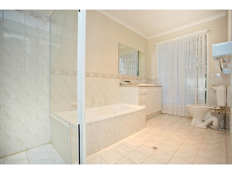 9 Laurie Avenue, Encounter Bay SA 5211