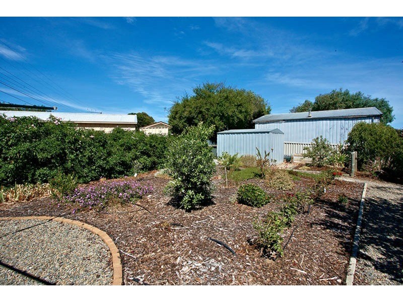 12 Ives  Crescent, Victor Harbor SA 5211