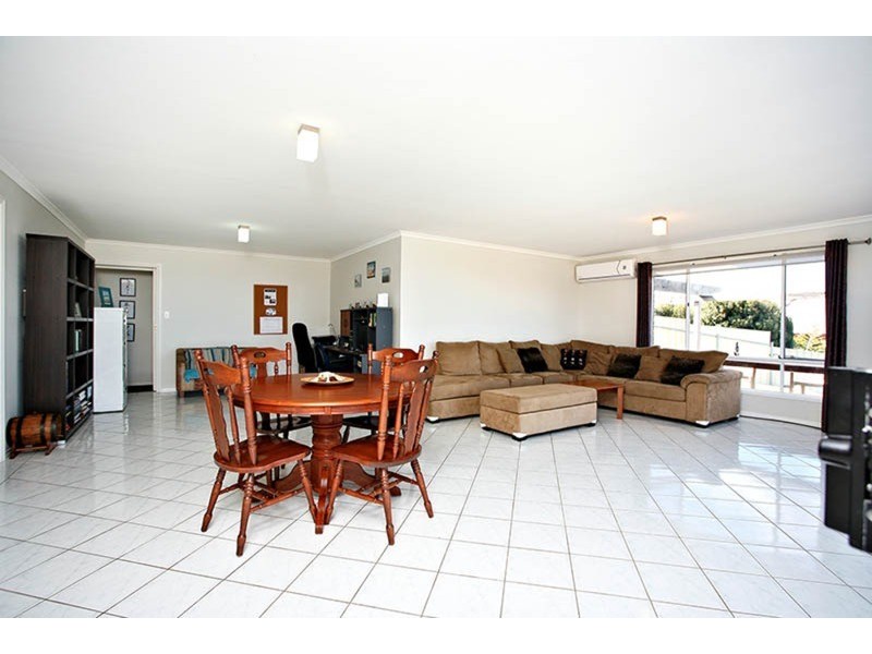 16 Blue Whale Court, Encounter Bay SA 5211