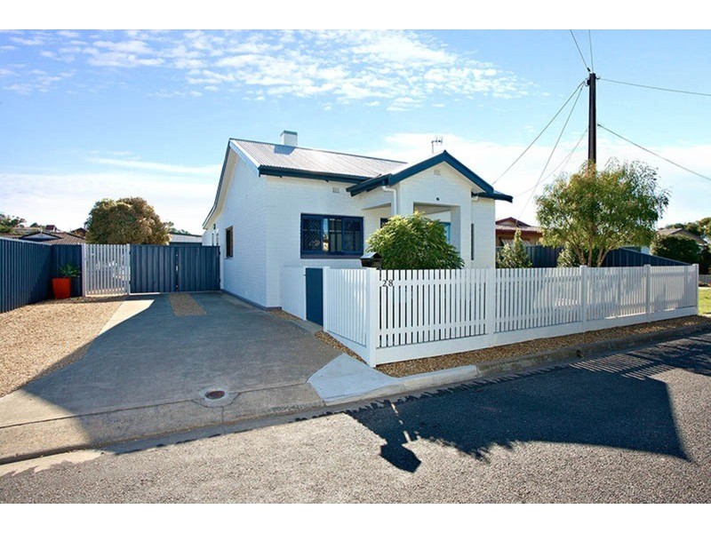 28 Graham Street, Victor Harbor SA 5211