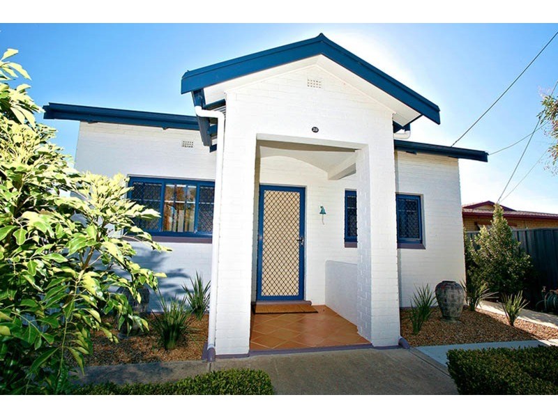 28 Graham Street, Victor Harbor SA 5211
