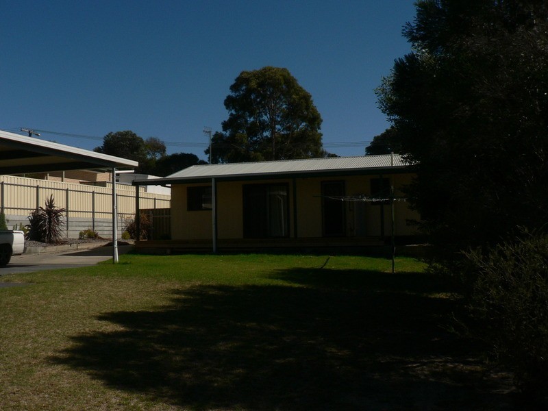 2 Oxford  Avenue, Victor Harbor SA 5211