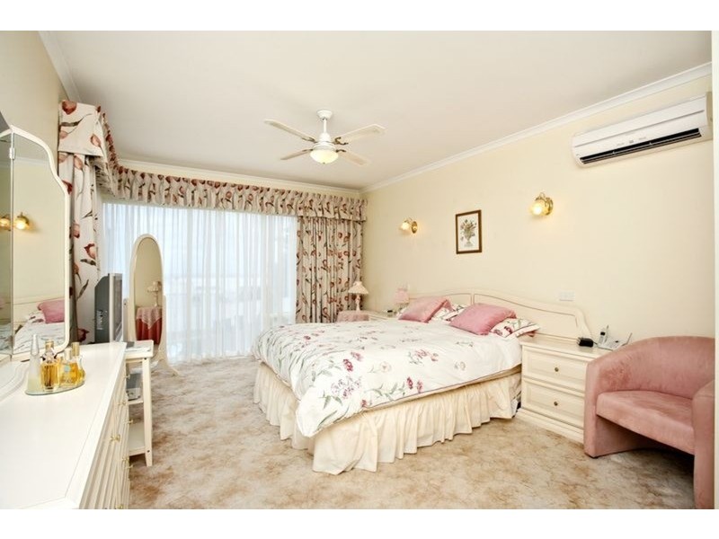5 View Road, Victor Harbor SA 5211