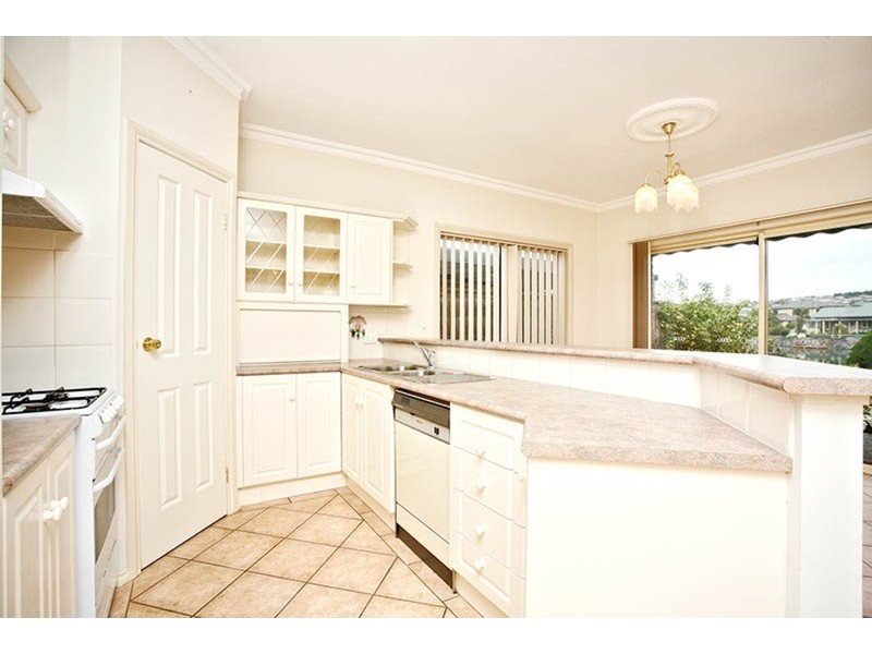 38 Lakeside Circuit, Encounter Bay SA 5211