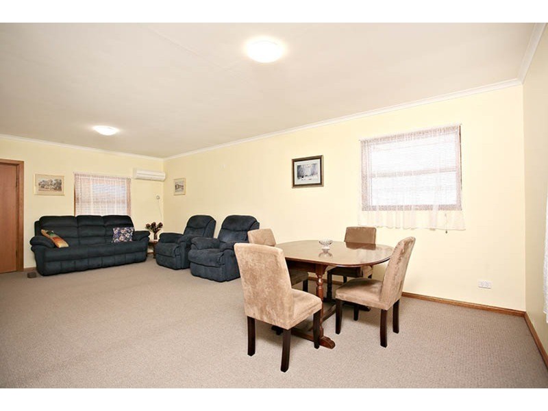 5 Bond Avenue, Victor Harbor SA 5211