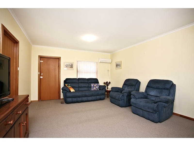 5 Bond Avenue, Victor Harbor SA 5211