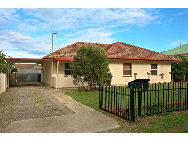 5 Bond Avenue, Victor Harbor SA 5211