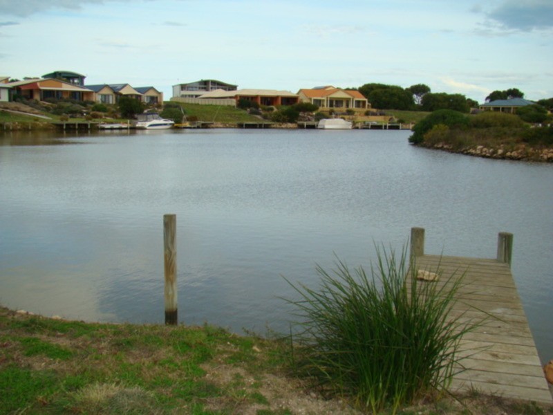 35 Wentworth Parade, Hindmarsh Island SA 5214
