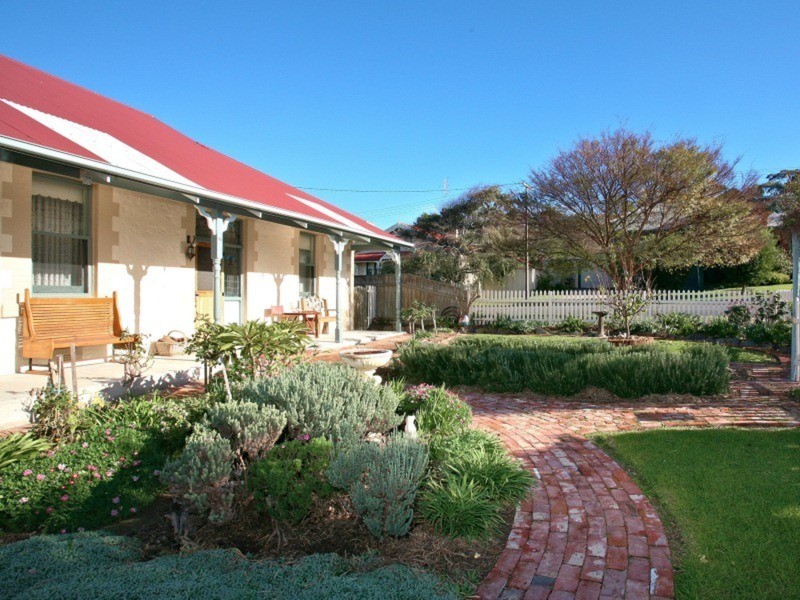 55 Hill Street, Victor Harbor SA 5211