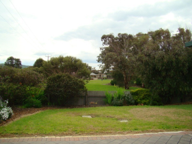 18 Henry  Street, Port Elliot SA 5212