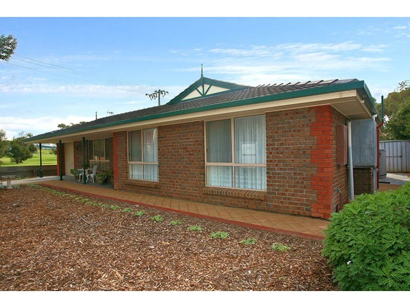 18 Henry  Street, Port Elliot SA 5212