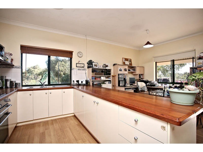 112 Glassenbury Drive, Encounter Bay SA 5211