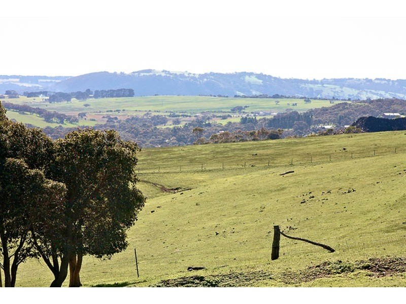 112 Glassenbury Drive, Encounter Bay SA 5211