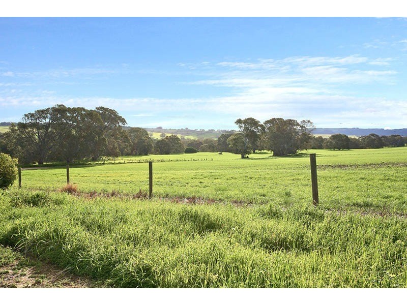 16 Riverway Court, Mccracken SA 5211