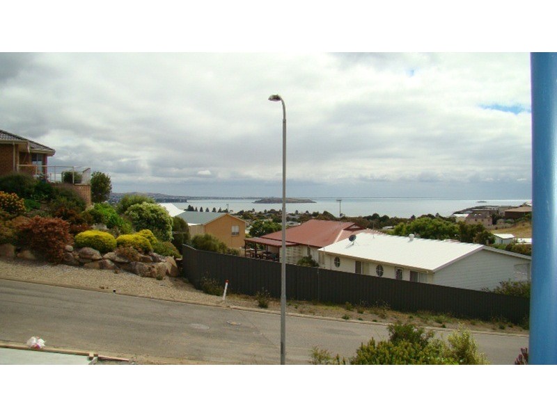 24 Humpback Road, Encounter Bay SA 5211