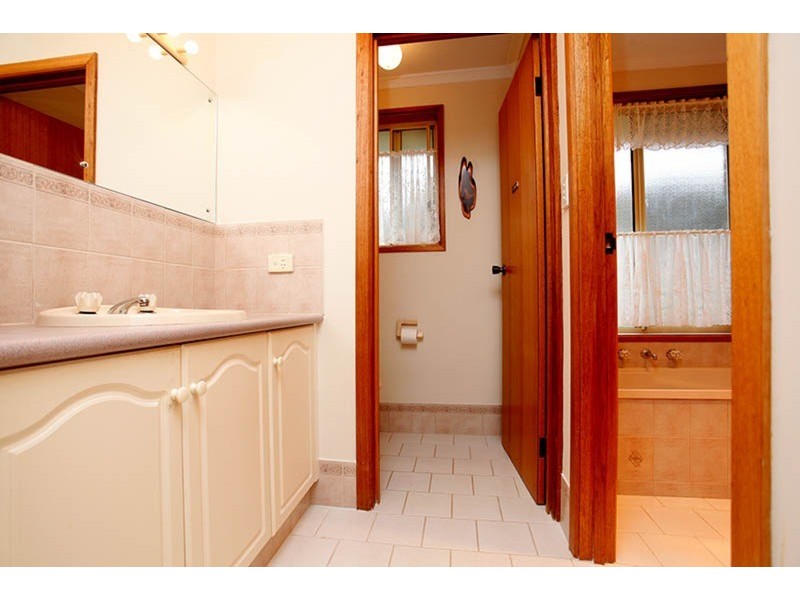 11 Agnes Gillespie Drive, Hayborough SA 5211