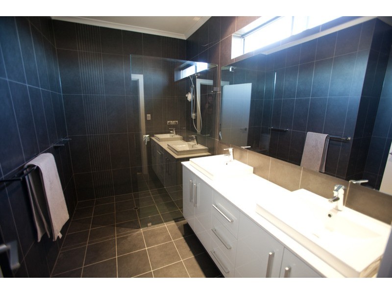 11 Wright Terrace, Encounter Bay SA 5211