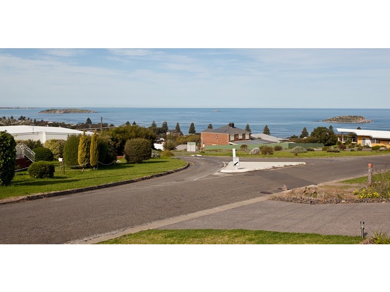 11 Wright Terrace, Encounter Bay SA 5211