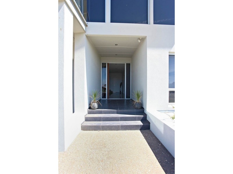 11 Wright Terrace, Encounter Bay SA 5211