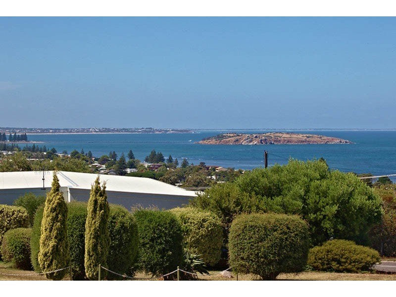 11 Wright Terrace, Encounter Bay SA 5211