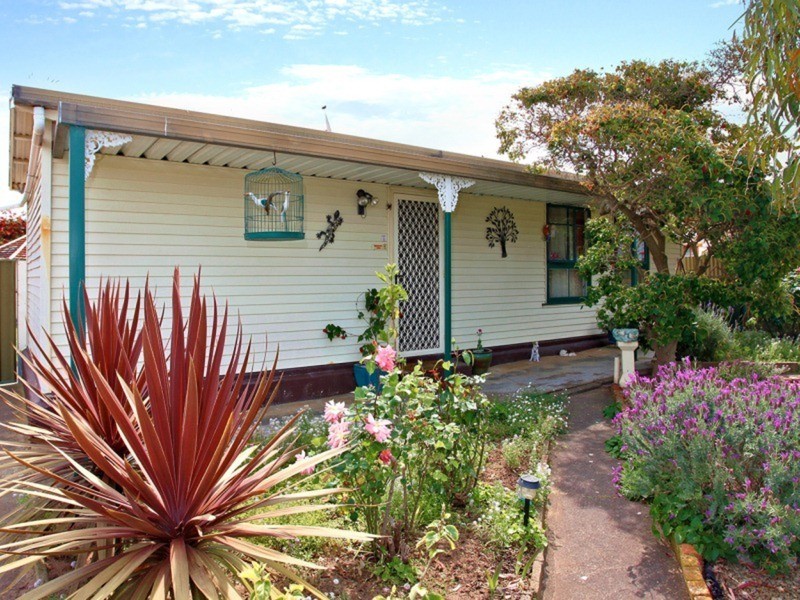 9 Blackfriars Road, Port Elliot SA 5212