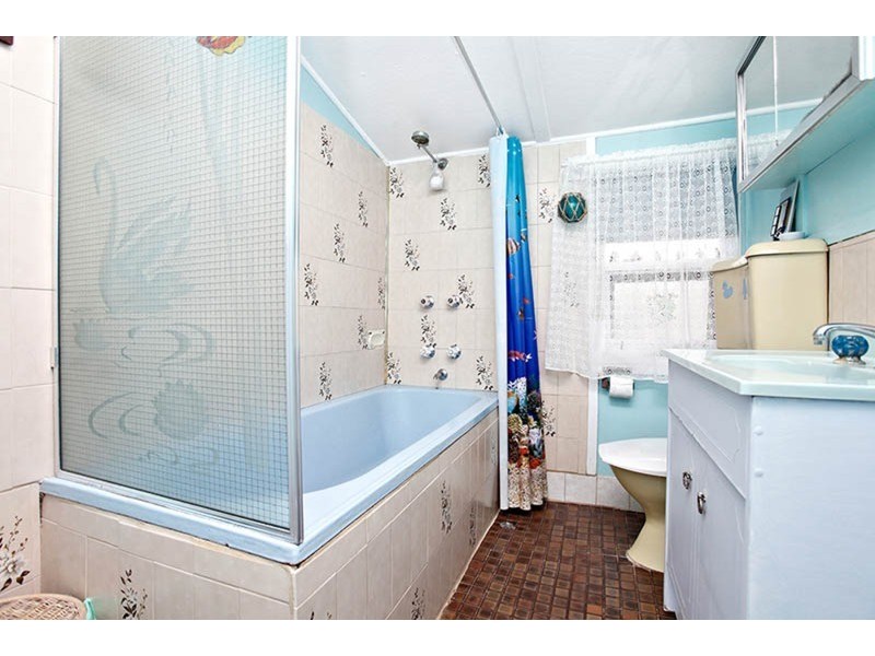 9 Blackfriars Road, Port Elliot SA 5212