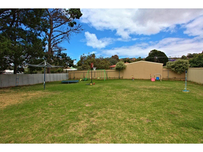 7 Higgins  Street, Encounter Bay SA 5211